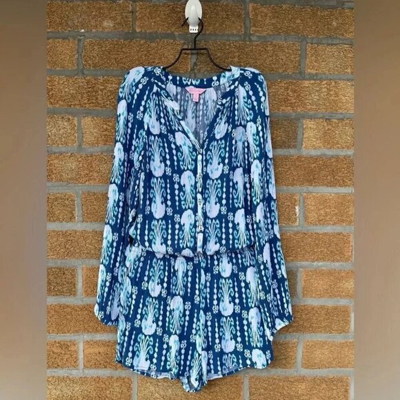Lilly Pulitzer Pants - Lilly Pulitzer Elsa Romper small